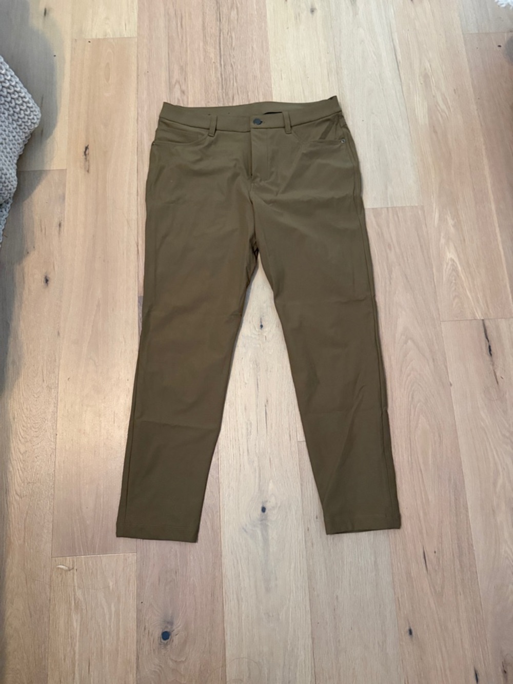 Lululemon men’s dress pants